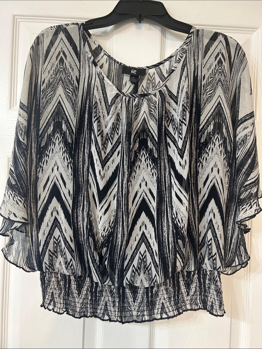 Iz Byer Black and White Chevron Blouson Top
